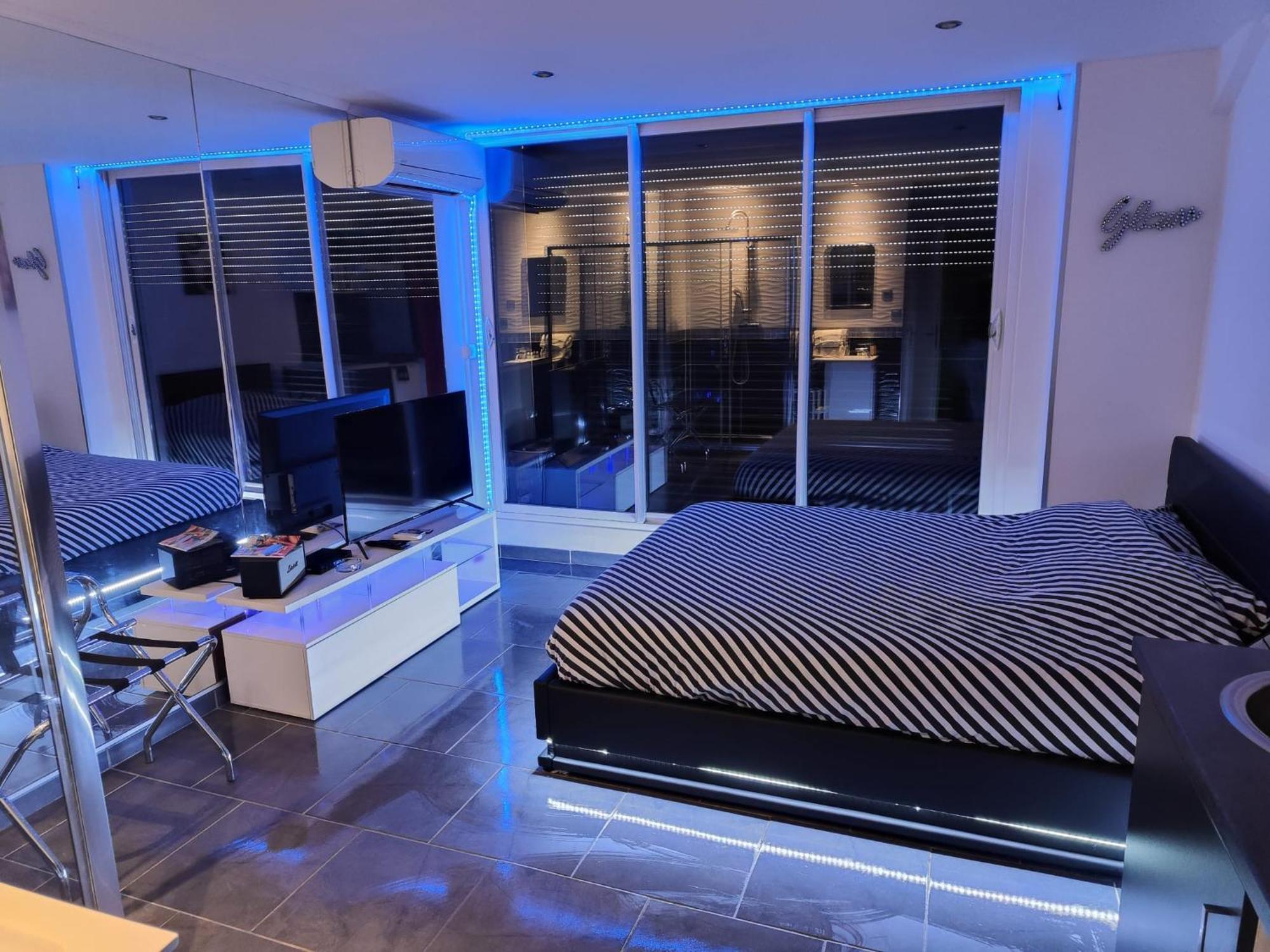 Apartment Naturiste Design
